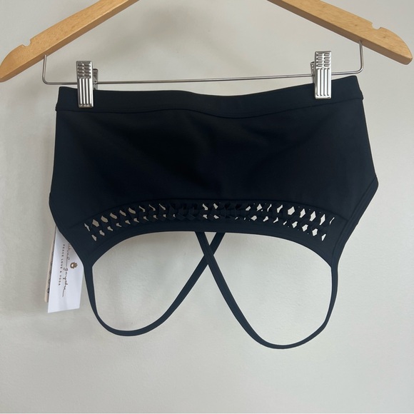 Spiritual Gangster Kalin Crochet Bra - Picture 1 of 3